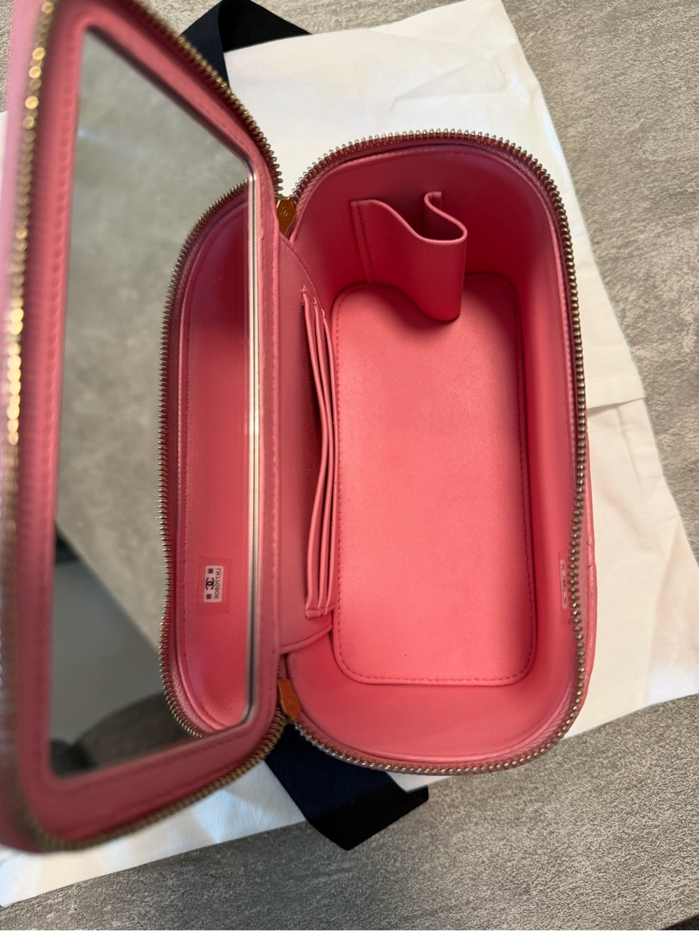 Lambskin Quilted Metal Twist Small Top Handle Vanity Case With Chain Pink. - Picture 7 of 8